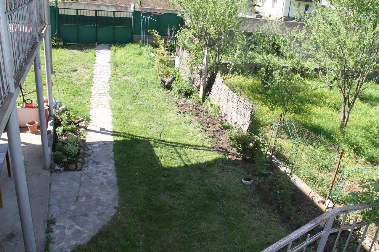 Marine'S Guest House Ananuri Екстер'єр фото